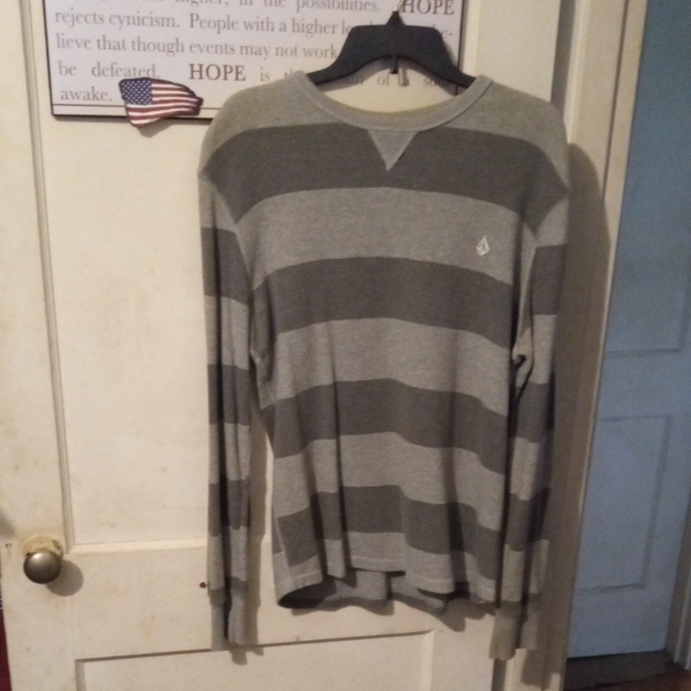 Gray Volcom Long Sleeve Rugby Endless Thermal..Men's Large